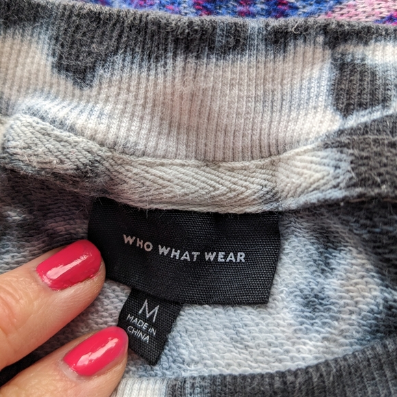 Who What Wear Navy Tie Dye Sweater - Picture 3 of 4